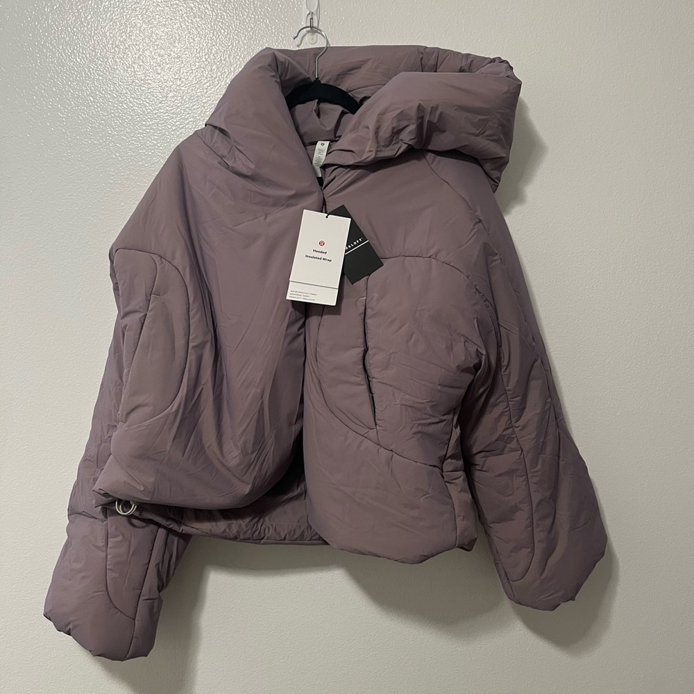 Lululemon cropped puffer jacket NWT